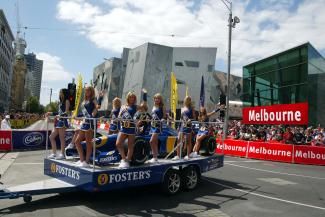 Vorschau
034_gridgirls.jpg