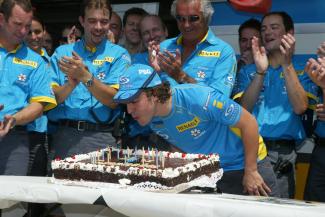 Vorschau
068_Alonso_birthday.jpg