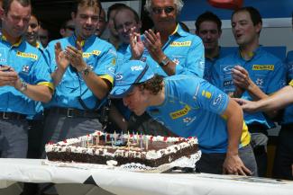 Vorschau
069_Alonso_birthday.jpg