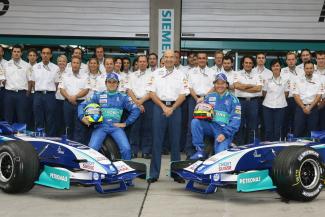 Vorschau
086_Sauber_teamphoto.jpg