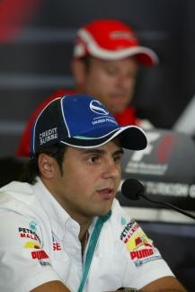 Vorschau
039_Massa_Barrichello.jpg