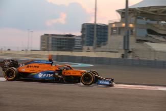 Vorschau
MSPB_F1_ABU-DHABI-085.jpg Vorschau
MSPB_F1_ABU-DHABI-085.jpg