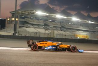 Vorschau
MSPB_F1_ABU-DHABI-109.jpg Vorschau
MSPB_F1_ABU-DHABI-109.jpg