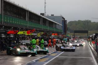 Mehrere Hypercars kurz vor Tariningsbeginn bei der Ausfahrt aus der Boxengasse, Testtag, FIA Langstrecken- Weltmeisterschaft WEC , Autodromo Enzo e Dino Ferrari, Imola, Italien, 14.04.2026, Sportwagen
2G5A0670Kopie.jpg