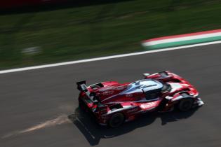 Sébastien BUEMI (SUI) Brendon HARTLEY (NZL) Ryo HIRAKAWA (JPN) Toyota TR010 Hybrid HY #8 spr?t Funken von aufsetzen des Unterbodens, 2. freies Training, FIA Langetsrecken- Weltmeisterschaft WEC , Autodromo Enzo e Dino Ferrari, Imola, Italien, 17.04.2026, Sportwagen,
2G5A3837Kopie.jpg