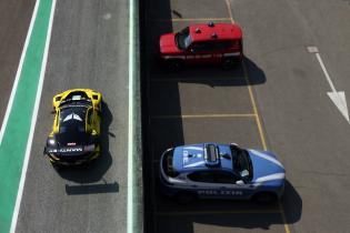 James COTTINGHAM (GBR) Timur BOGUSLAVSKIY Ayhancan G?VEN (TUR) Porsche 911 GT3 R LMGT3 #91 fährt am Boxenausgang an einem Feuerwehrauto vorbei, 2. freies Training, FIA Langetsrecken- Weltmeisterschaft WEC , Autodromo Enzo e Dino Ferrari, Imola, Italien, 17.04.2026, Sportwagen,
2G5A4779Kopie.jpg