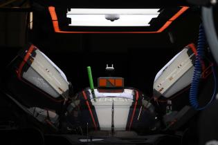 Cockpit mit Spiegelung der Lichtwanne dar?ber und ge?ffneten T?ren des Genesis GMR-001-Hypercar #19  Mathieu JAMINET (FRA) Paul-Loup CHATIN (FRA) Daniel JUNCADELLA (ESP) in der Genesis Magma racing Garage, FIA Langetsrecken- Weltmeisterschaft WEC , Autodromo Enzo e Dino Ferrari, Imola, Italien, 14.04.2026, Sportwagen, Genesis Magma Racing
2G5A6965Kopie.jpg