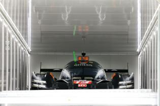 Genesis GMR-001-Hypercar HY  #19 von  Mathieu JAMINET (FRA) Paul-Loup CHATIN (FRA) Daniel JUNCADELLA (ESP) im Teamtruck Genesis Magma Racing, Testtag, FIA Langetsrecken- Weltmeisterschaft WEC , Autodromo Enzo e Dino ferrari, Imola, Italien, 12.04.2026, Sportwagen, Vorbereitung
2G5A7485Kopie.jpg