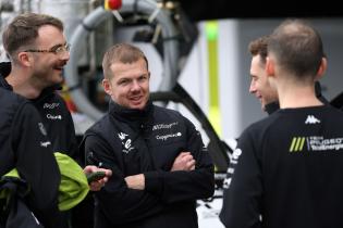 Nick Cassidy (NZL) und Stoffel Vandoorne (BEL) Peugeot 9X8 #93 zusammen vor der Box, Peugeot Totalenergies, Testtag, FIA Langetsrecken- Weltmeisterschaft WEC , Autodromo Enzo e Dino Ferrari, Imola, Italien, 14.04.2026, Sportwagen,
2G5A9354Kopie.jpg