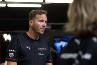 Max Schoener (GER) Physiotherapeuth von Porsche, FIA Formel E Weltmeisterschaft, Saison 12, London E- Prix, 13.08.2026, Kampf um die Meisterschaft
3N2A0810Kopie.jpg Max Schoener (GER) Physiotherapeuth von Porsche, FIA Formel E Weltmeisterschaft, Saison 12, London E- Prix, 13.08.2026, Kampf um die Meisterschaft
3N2A0810Kopie.jpg