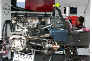 Norman Natos Gen 3Evo Rennwagen teilweise zerlegt und aufgebockt in der Nissan Box,  FIA Formel E Weltmeisterschaft, Saison 12, Tokio E- Prix, 23.07.2026,
3N2A2808Kopie.jpg