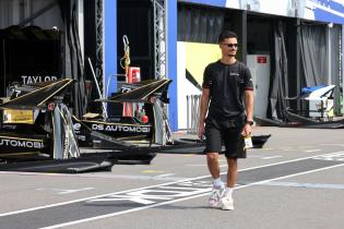 Pacsal Wehrlein (GER) Porsche läuft duirch die Boxengasse, FIA Formel E Weltmeisterschaft, Saison 12, Tokio E- Prix, 23.07.2026,
3N2A2852Kopie.jpg