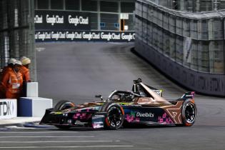 Dan Ticktum (GBR) Cupra- Kiro, Rennen, FIA Formel E Weltmeisterschaft, Saison 12, Tokio E- Prix, 25.07.2026,
3N2A4293Kopie.jpg Dan Ticktum (GBR) Cupra- Kiro, Rennen, FIA Formel E Weltmeisterschaft, Saison 12, Tokio E- Prix, 25.07.2026,
3N2A4293Kopie.jpg