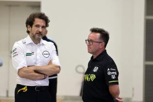 Tommaso Volpe (ITA) Nissan Teamchef und Roger Griffiths (GBR) Teamchef Andretti FE vor der Pressekonferenz zur Zusammenarbeit zwichen Nissan und Andretti ab kommender Saison 13 2027-28, FIA Formel E Weltmeisterschaft, Saison 12, Tokio E- Prix, 24.07.2026,
3N2A5260Kopie.jpg Tommaso Volpe (ITA) Nissan Teamchef und Roger Griffiths (GBR) Teamchef Andretti FE vor der Pressekonferenz zur Zusammenarbeit zwichen Nissan und Andretti ab kommender Saison 13 2027-28, FIA Formel E Weltmeisterschaft, Saison 12, Tokio E- Prix, 24.07.2026,
3N2A5260Kopie.jpg