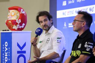 Tommaso Volpe (ITA) Nissan Teamchef und Roger Griffiths (GBR) Teamchef Andretti FE bei der Pressekonferenz zur Zusammenarbeit zwichen Nissan und Andretti ab kommender Saison 13 2027-28, FIA Formel E Weltmeisterschaft, Saison 12, Tokio E- Prix, 24.07.2026,
3N2A5547Kopie.jpg Tommaso Volpe (ITA) Nissan Teamchef und Roger Griffiths (GBR) Teamchef Andretti FE bei der Pressekonferenz zur Zusammenarbeit zwichen Nissan und Andretti ab kommender Saison 13 2027-28, FIA Formel E Weltmeisterschaft, Saison 12, Tokio E- Prix, 24.07.2026,
3N2A5547Kopie.jpg