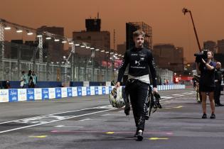 Taylor Barnard (GBR) DS Penske läuft durch die Boxengasse, FIA Formel E Weltmeisterschaft, Saison 12, Tokio E- Prix, 24.07.2026, 1. freies Training
3N2A6552Kopie.jpg Taylor Barnard (GBR) DS Penske läuft durch die Boxengasse, FIA Formel E Weltmeisterschaft, Saison 12, Tokio E- Prix, 24.07.2026, 1. freies Training
3N2A6552Kopie.jpg