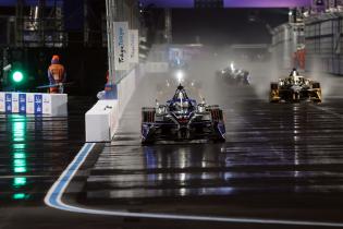 Jake Dennis (GBR) Andretti, FIA Formel E Weltmeisterschaft, Saison 12, Tokio E- Prix, 24.07.2026, 1. freies Training
3N2A7127Kopie.jpg Jake Dennis (GBR) Andretti, FIA Formel E Weltmeisterschaft, Saison 12, Tokio E- Prix, 24.07.2026, 1. freies Training
3N2A7127Kopie.jpg