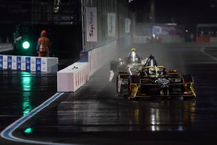 Taylor Barnard (GBR) DS Penske, FIA Formel E Weltmeisterschaft, Saison 12, Tokio E- Prix, 24.07.2026, 1. freies Training
3N2A7782Kopie.jpg Taylor Barnard (GBR) DS Penske, FIA Formel E Weltmeisterschaft, Saison 12, Tokio E- Prix, 24.07.2026, 1. freies Training
3N2A7782Kopie.jpg