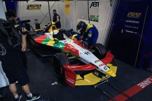 Lucas di Grassis Lola- Yamaha mit einer speziellen Livery zum Ende seiner Karriere 1. freies Training, FIA Formel E Weltmeisterschaft, Saison 12, London E- Prix, 14.08.2026,
994A2854Kopie.jpg Lucas di Grassis Lola- Yamaha mit einer speziellen Livery zum Ende seiner Karriere 1. freies Training, FIA Formel E Weltmeisterschaft, Saison 12, London E- Prix, 14.08.2026,
994A2854Kopie.jpg