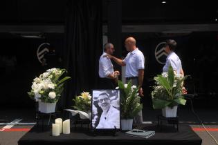 Bild, Kerzen und Blumen in Gedenken auf einem Tisch vor der Citreon Box für den kürzlich verstorbenen Cyril Blais (FRA) Teamchef, Boxengasse, FIA Formel E Weltmeisterschaft, Saison 12, Tokio E- Prix, 24.07.2026
994A9098Kopie.jpg