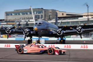 Nico Muellers Porsche 99x Electric #51 im 