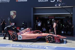 Pascal Wehrlein (GER) Porsche #94 im Pascal Wehrlein (GER) Porsche #94 im