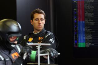 Daniel Cuncadella (ESP) Genessis GMR-001 Hypercar #19 in der Box, 2. Testsession, Test zu den 24 Stunden Le Mans Rennen, Frankreich, WEC Langstrecken- Weltmeisterschaft, 06.06.2026
LeMans2026_005.jpg Daniel Cuncadella (ESP) Genessis GMR-001 Hypercar #19 in der Box, 2. Testsession, Test zu den 24 Stunden Le Mans Rennen, Frankreich, WEC Langstrecken- Weltmeisterschaft, 06.06.2026
LeMans2026_005.jpg