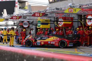 Alessandro Pier Guidi (ITA), James Calado (GBR), Antonio Giovanazzi (ITA) Ferrari 499P #51 Boxenstop, 2. Testsession, Test zu den 24 Stunden Le Mans Rennen, Frankreich, WEC Langstrecken- Weltmeisterschaft, 07.06.2026, Antonio Fuoco (ITA), Nicklas Nielsen (DEN), Miguel Molina (ESP)
LeMans2026_007.jpg Alessandro Pier Guidi (ITA), James Calado (GBR), Antonio Giovanazzi (ITA) Ferrari 499P #51 Boxenstop, 2. Testsession, Test zu den 24 Stunden Le Mans Rennen, Frankreich, WEC Langstrecken- Weltmeisterschaft, 07.06.2026, Antonio Fuoco (ITA), Nicklas Nielsen (DEN), Miguel Molina (ESP)
LeMans2026_007.jpg