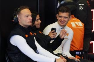 Matthieu Jaminet (FRA), Genessis GMR-001 Hypercar #19 in der Box, 2. Testsession, Test zu den 24 Stunden Le Mans Rennen, Frankreich, WEC Langstrecken- Weltmeisterschaft, 06.06.2026
LeMans2026_011.jpg Matthieu Jaminet (FRA), Genessis GMR-001 Hypercar #19 in der Box, 2. Testsession, Test zu den 24 Stunden Le Mans Rennen, Frankreich, WEC Langstrecken- Weltmeisterschaft, 06.06.2026
LeMans2026_011.jpg
