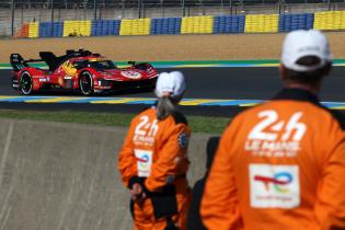 Antonio Fuoco (ITA) Nicklas Nielsen (DEN) Miguel Molina (ESP) Ferrari 499P #50, 2. Testsession, Test zu den 24 Stunden Le Mans Rennen, Frankreich, WEC Langstrecken- Weltmeisterschaft, 07.06.2026
LeMans2026_043.jpg Antonio Fuoco (ITA) Nicklas Nielsen (DEN) Miguel Molina (ESP) Ferrari 499P #50, 2. Testsession, Test zu den 24 Stunden Le Mans Rennen, Frankreich, WEC Langstrecken- Weltmeisterschaft, 07.06.2026
LeMans2026_043.jpg