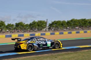 Tom van Rompuy (BEL) hadrien David (FRA) Jack Hawksworth (GBR) Lexus RC F LMGT3 #78, 1. Testsession, Test zu den 24 Stunden Le Mans Rennen, Frankreich, WEC Langstrecken- Weltmeisterschaft, 07.06.2026
LeMans2026_061.jpg Tom van Rompuy (BEL) hadrien David (FRA) Jack Hawksworth (GBR) Lexus RC F LMGT3 #78, 1. Testsession, Test zu den 24 Stunden Le Mans Rennen, Frankreich, WEC Langstrecken- Weltmeisterschaft, 07.06.2026
LeMans2026_061.jpg