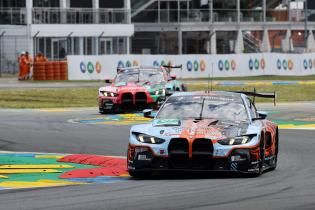 Anthony Mcintosh (USA) Parker Thompson (CAN) daniel Harper (GBR) BMW M4 LMGT3 Evo #69 und Darren Lueng (GBR) Sean Gelael (IND) Augusto Farfus (BRA) BMW M4 LMGT3 Evo #32, freies Training, 24 Stunden Le Mans Rennen, Frankreich, WEC Langstrecken- Weltmeisterschaft,
LeMans2026_111.jpg Anthony Mcintosh (USA) Parker Thompson (CAN) daniel Harper (GBR) BMW M4 LMGT3 Evo #69 und Darren Lueng (GBR) Sean Gelael (IND) Augusto Farfus (BRA) BMW M4 LMGT3 Evo #32, freies Training, 24 Stunden Le Mans Rennen, Frankreich, WEC Langstrecken- Weltmeisterschaft,
LeMans2026_111.jpg