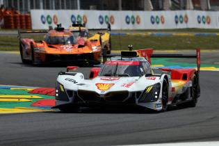 Robin Frijns (NED) Sheldon van der Linde (RSA) Rene Rast (GER) BMW M Hybrid V8 #20, 24 Stunden Le Mans Rennen, Frankreich, WEC FIA Langstrecken- Weltmeisterschaft, 10.06.2026, BMW M team WRT
LeMans2026_112.jpg Robin Frijns (NED) Sheldon van der Linde (RSA) Rene Rast (GER) BMW M Hybrid V8 #20, 24 Stunden Le Mans Rennen, Frankreich, WEC FIA Langstrecken- Weltmeisterschaft, 10.06.2026, BMW M team WRT
LeMans2026_112.jpg