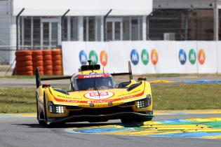 Yifei Ye (CHN) Robert Kubica (POL) Philip Hanson (GBR) Ferrari 499P #83, 24 Stunden Le Mans Rennen, Frankreich, WEC Langstrecken- Weltmeisterschaft, 10.06.2026,
LeMans2026_116.jpg Yifei Ye (CHN) Robert Kubica (POL) Philip Hanson (GBR) Ferrari 499P #83, 24 Stunden Le Mans Rennen, Frankreich, WEC Langstrecken- Weltmeisterschaft, 10.06.2026,
LeMans2026_116.jpg