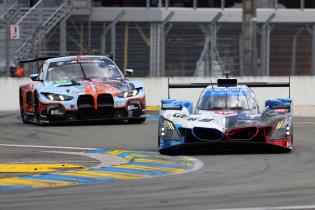 Rafaello Marchello (SUI) Kevin Magnussen (DEN) Dries Vanthoor (BEL) BMW M Hybrid V8 #15, 24 Stunden Le Mans Rennen, Frankreich, WEC Langstrecken- Weltmeisterschaft, 09.06.2026
LeMans2026_122.jpg Rafaello Marchello (SUI) Kevin Magnussen (DEN) Dries Vanthoor (BEL) BMW M Hybrid V8 #15, 24 Stunden Le Mans Rennen, Frankreich, WEC Langstrecken- Weltmeisterschaft, 09.06.2026
LeMans2026_122.jpg