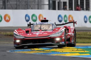 Mike Conway (GBR) Kamui Kobayashi (JPN) Nyck de Vries (NED) Toyota GR010 Hybrid #7, 1. freies Training, 24 Stunden Le Mans Rennen, Frankreich, WEC Langstrecken- Weltmeisterschaft, 10.06.2026
LeMans2026_124.jpg Mike Conway (GBR) Kamui Kobayashi (JPN) Nyck de Vries (NED) Toyota GR010 Hybrid #7, 1. freies Training, 24 Stunden Le Mans Rennen, Frankreich, WEC Langstrecken- Weltmeisterschaft, 10.06.2026
LeMans2026_124.jpg