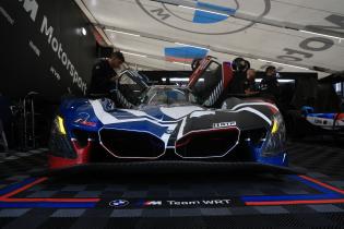 Sheldon van der Linde (RSA) und Dries Vanthoor (BEL) BMW M Hybrid V8 #24 inSuper-Man Brand New Day Livery im BMW M Team WRT Zelt, 01.08.2026, Fahrerlager, Strecke Road America in Elkart Lake, Wisconsin, USA, Hypercar der IMSA Rennserie
994A1615Kopie.jpg